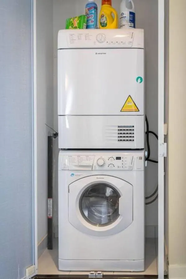 Work From Home With Parking Wifi And Cn Tower View トロント 0*,  カナダ