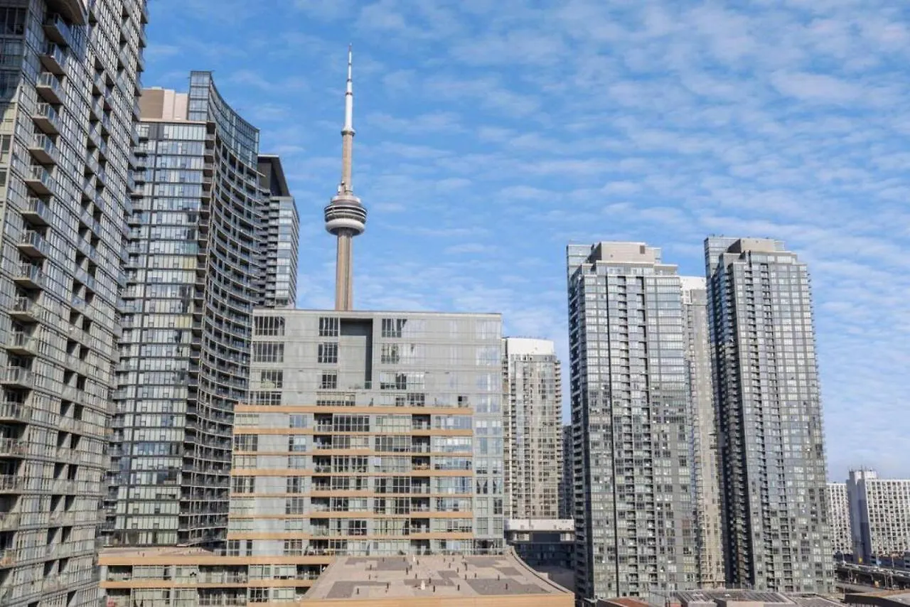 Work From Home With Parking Wifi And Cn Tower View トロント