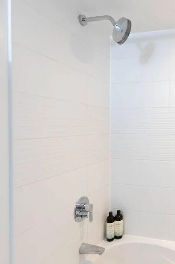 別荘 Work From Home With Parking Wifi And Cn Tower View トロント