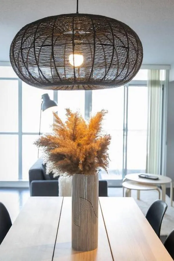 Work From Home With Parking Wifi And Cn Tower View トロント